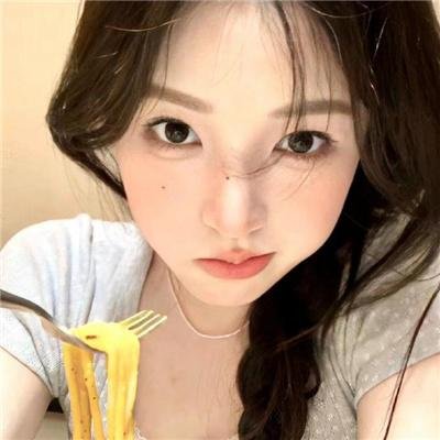 带子狼 在那双小手中